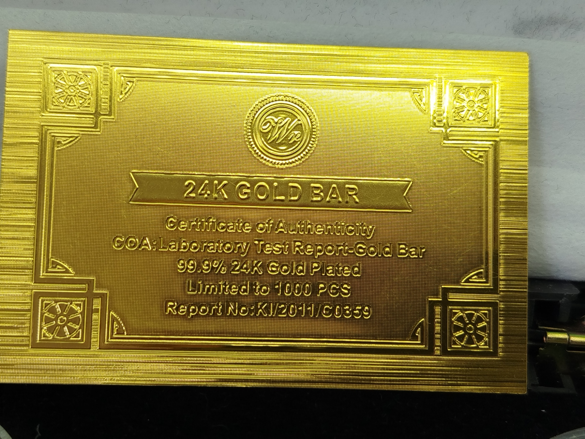 Monedas conmemorativas navideñas bañadas en oro