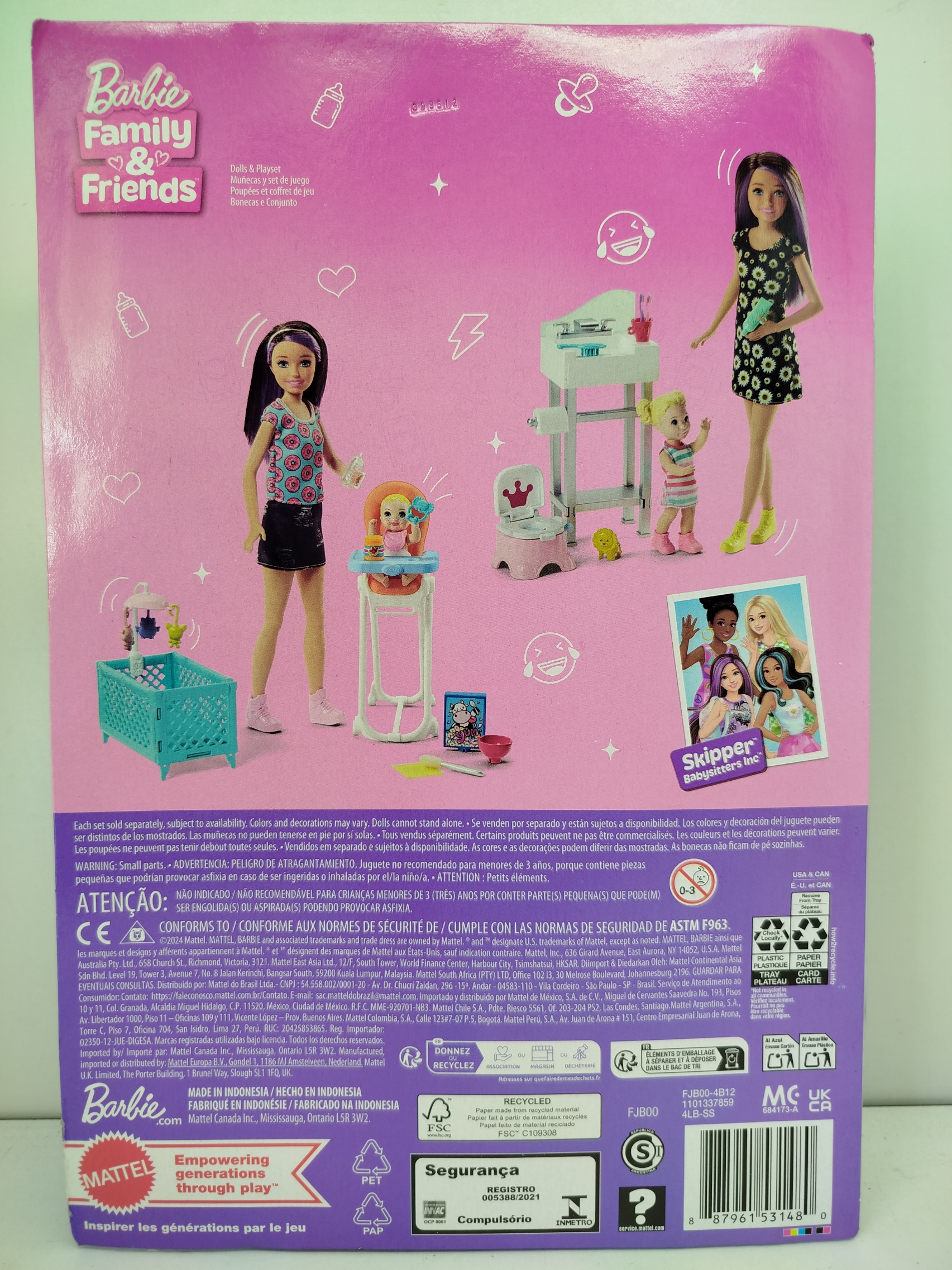 Barbie Skipper Babysitters Inc. Carriola Mecedora (Bouncin' Toddler Stroller) de Mattel, que incluye una muñeca Skipper con cabello morado, una pequeña bebé y un cochecito con accesorios de paseo