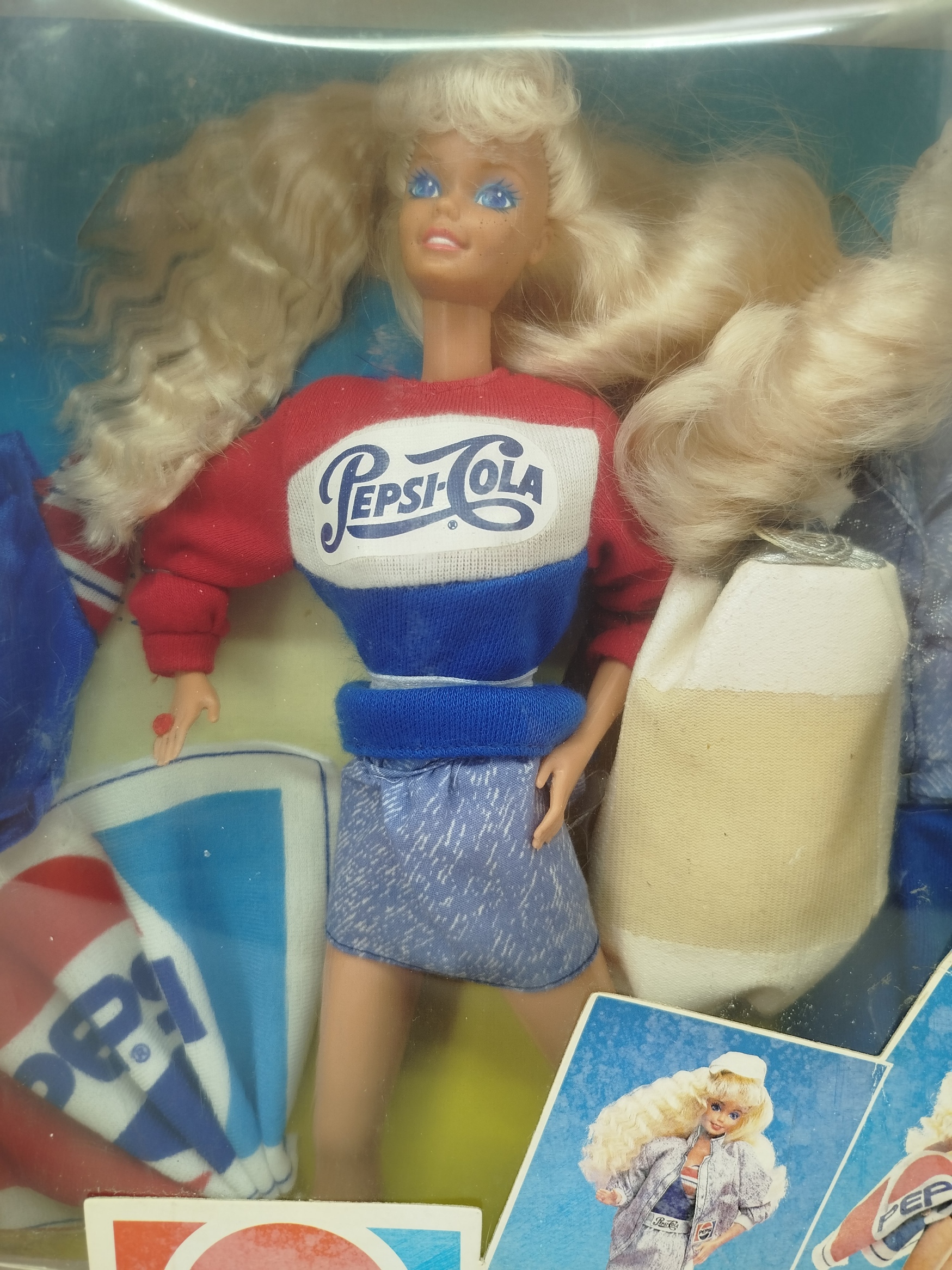 Edición especial Pepsi Spirit Barbie, fabricada por Mattel en el año 1989 