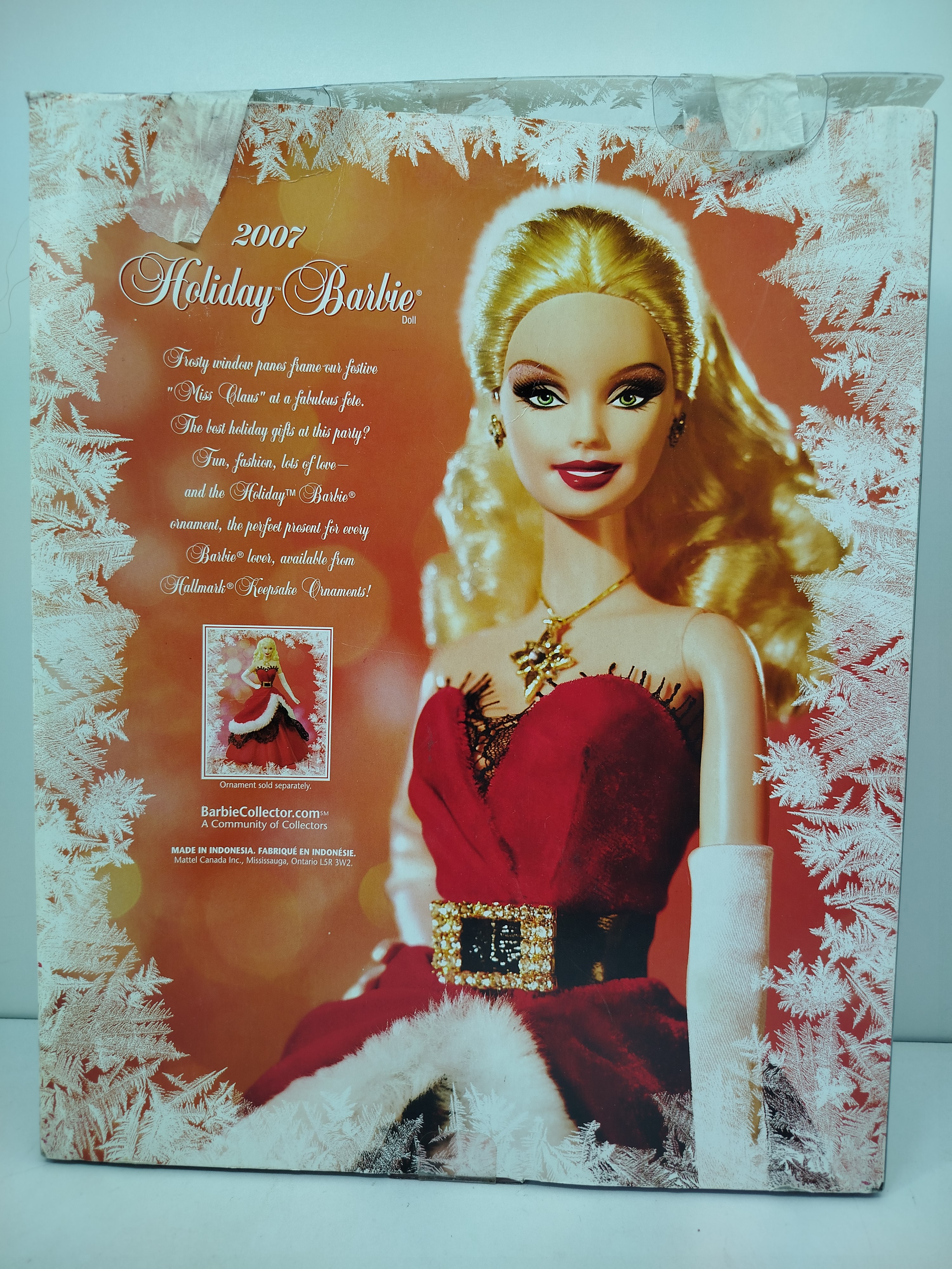  2007 Holiday Barbie de la línea Barbie Collector, lanzada al mercado por Mattel en 2007