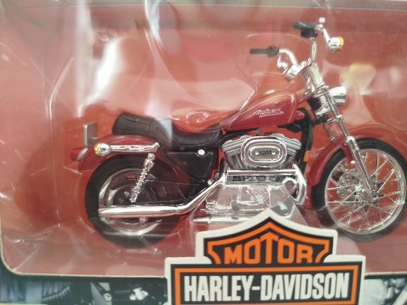 Motocicleta Harley Davidson marca maisto.