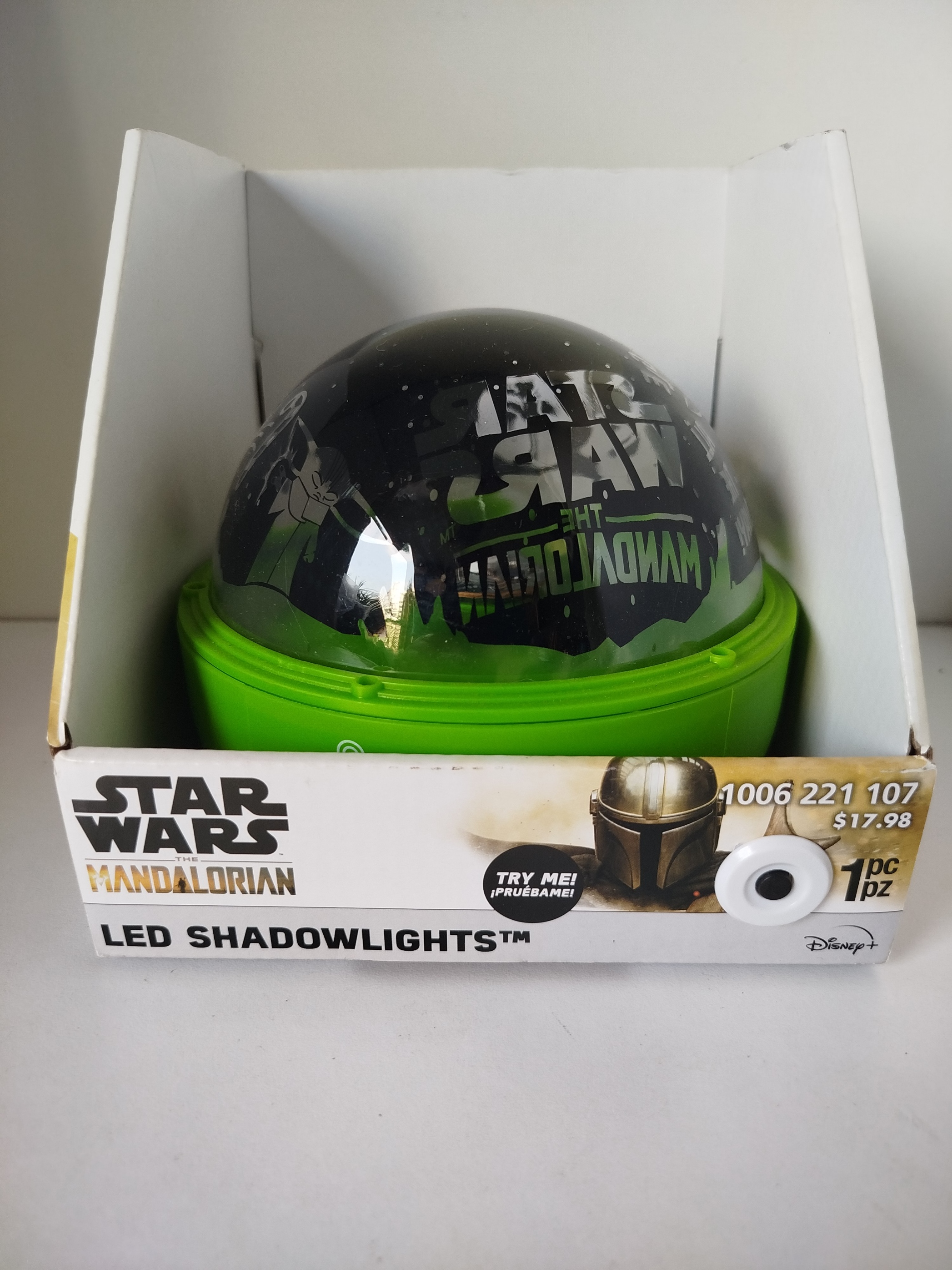 Star Wars - Proyector de mesa  LED Temático - The Mandalorian,  diseñado para proyectar imagenes de sombras en la habitacion