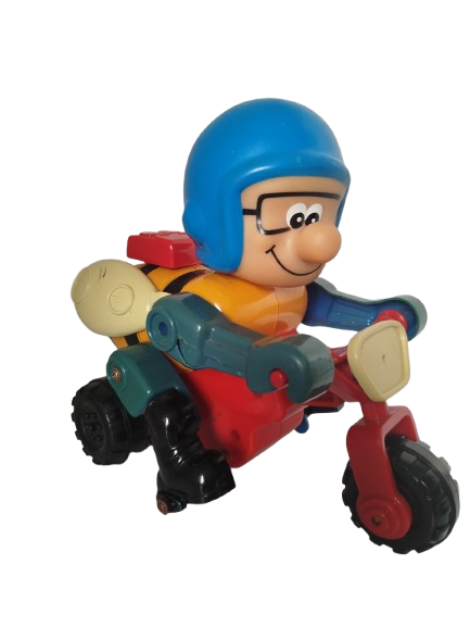 MUÑECO EN MOTO - UN ALA ROTA