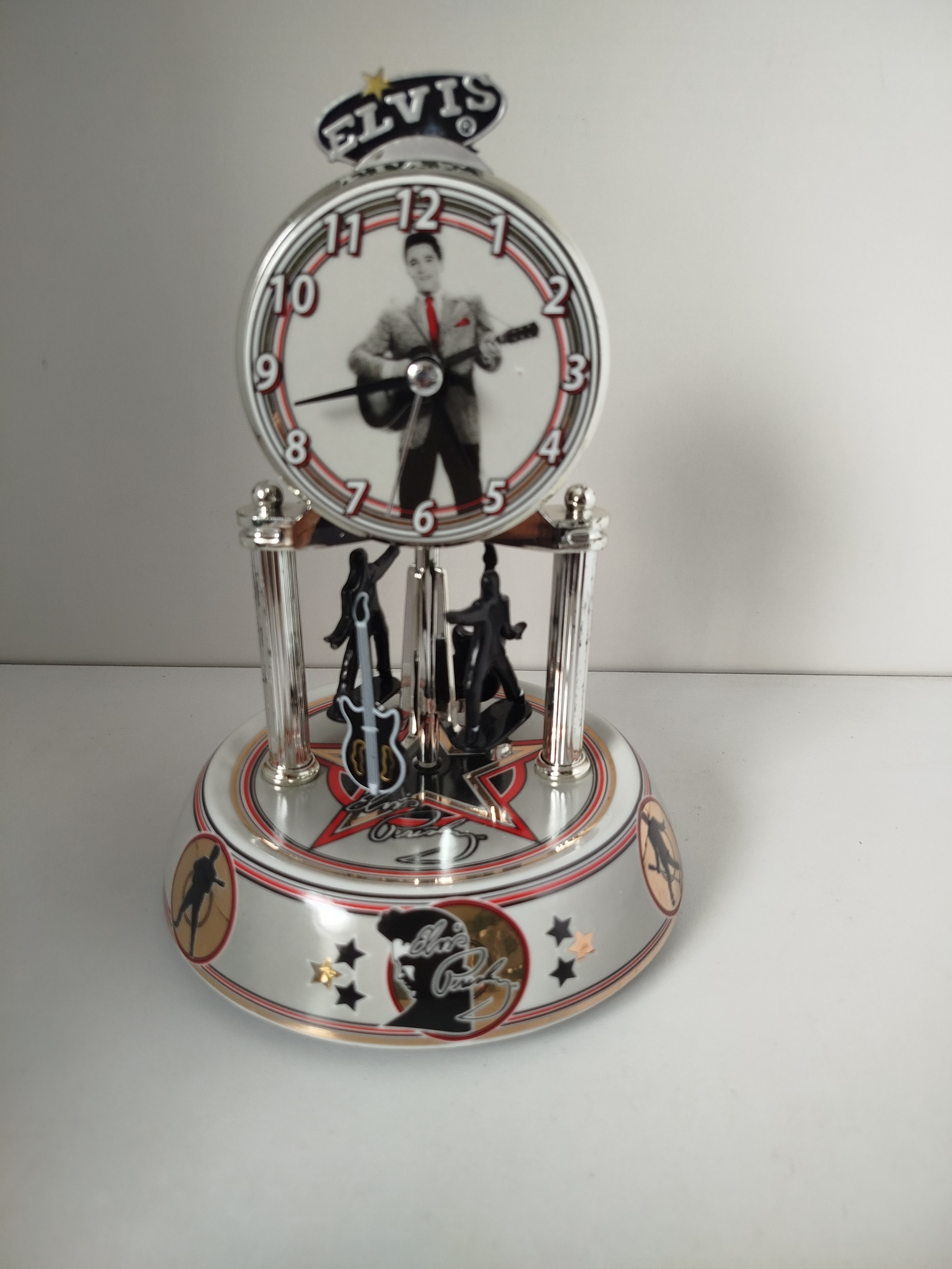 Reloj de Aniversario de Elvis Presley de Coleccion.  Sin urna de vidrio. Funcionarl. 