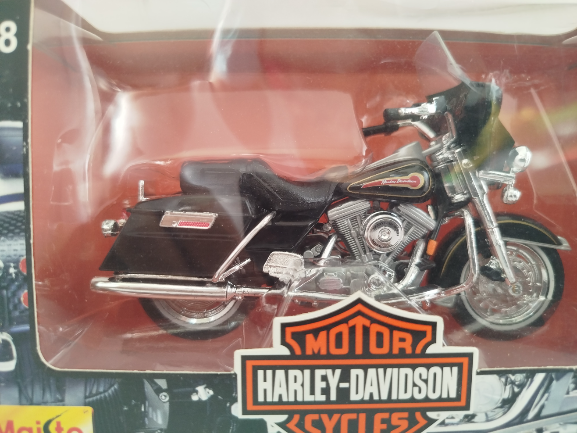 Motocicleta Harley Davidson marca maisto.